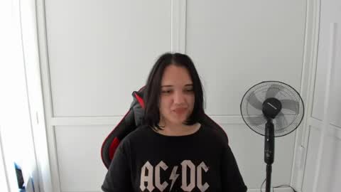 Snapshot of catrine_cute chatting on 06/17/26, 07:22 Catrine online show from 06/17/26, 07:22