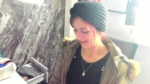 Snapshot of catt_evans1 chatting on 12/28/24, 08:58 CATT EVANS online show from 12/28/24, 08:58