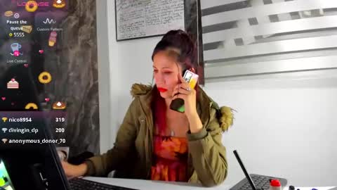 Snapshot of catt_evans1 chatting on 01/29/25, 12:54 CATT EVANS online show from 01/29/25, 12:54