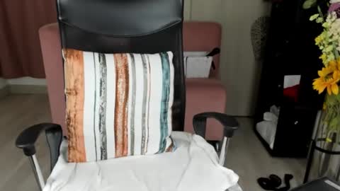 Snapshot of catta_cat18 chatting on 01/30/25, 09:25 catta cat18 online show from 01/30/25, 09:25