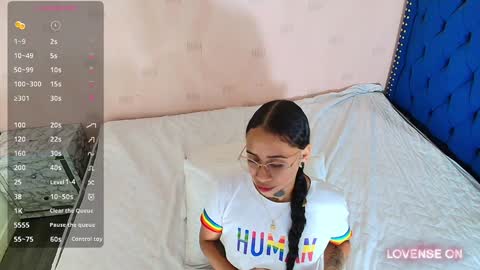 Snapshot of cattaleeyaa chatting on 12/22/24, 06:37 CATALEYA online show from 12/22/24, 06:37