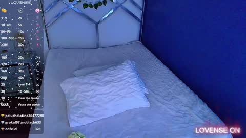 Snapshot of cattaleeyaa chatting on 01/07/25, 02:53 CATALEYA online show from 01/07/25, 02:53