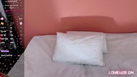 Snapshot of cattaleeyaa chatting on 01/09/25, 02:54 CATALEYA online show from 01/09/25, 02:54