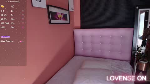 Snapshot of cattaleeyaa chatting on 01/12/25, 12:33 CATALEYA online show from 01/12/25, 12:33