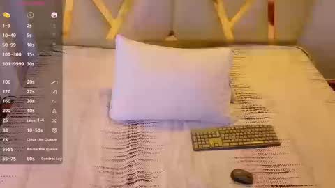 Snapshot of cattaleeyaa chatting on 09/10/25, 01:44 CATALEYA online show from 09/10/25, 01:44