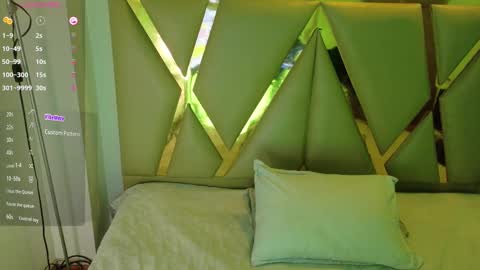 Snapshot of cattaleeyaa chatting on 09/25/25, 12:20 CATALEYA online show from 09/25/25, 12:20