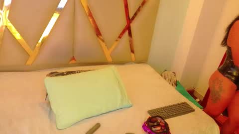 Snapshot of cattaleeyaa chatting on 10/13/25, 12:27 CATALEYA online show from 10/13/25, 12:27