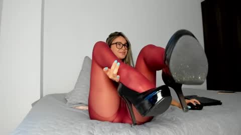 Snapshot of cattaleya_rose chatting on 04/06/26, 11:05 Catta online show from 04/06/26, 11:05
