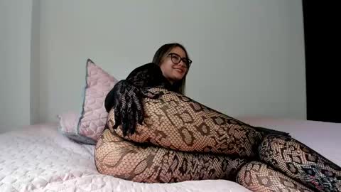 Snapshot of cattaleya_rose chatting on 05/05/26, 09:12 Catta online show from 05/05/26, 09:12