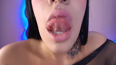 Snapshot of catte_jensen chatting on 11/13/25, 04:00 Cattleya online show from 11/13/25, 04:00