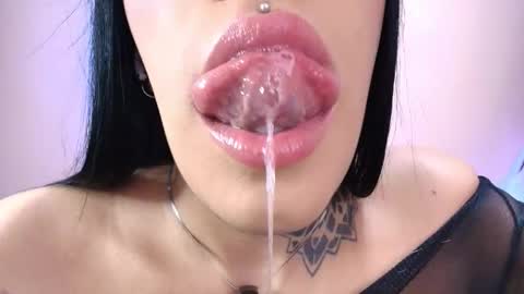 Snapshot of catte_jensen chatting on 12/20/25, 04:30 Cattleya online show from 12/20/25, 04:30