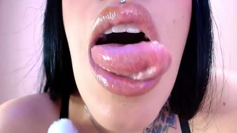 Cattleya online show from 03/31/26, 02:46