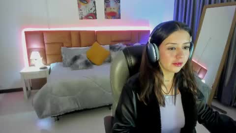 Snapshot of catti_brie_ chatting on 06/23/26, 11:30 catti_brie_ online show from 06/23/26, 11:30