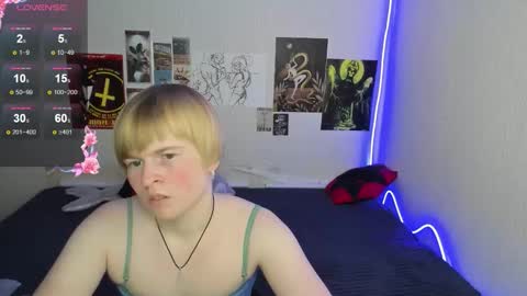 cattie_w_ online show from 12/18/25, 01:33