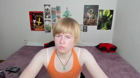 Snapshot of cattie_w_ chatting on 05/26/26, 01:12 cattie_w_ online show from 05/26/26, 01:12