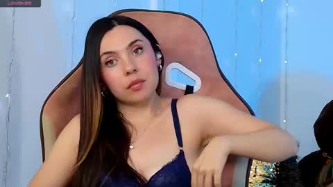 Snapshot of cattleya069 chatting on 03/09/26, 02:10 Cattleya you can tell me Leya too. online show from 03/09/26, 02:10