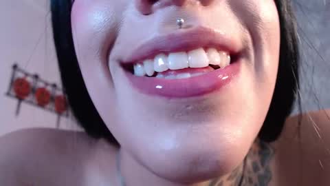 Cattleya  online show from 10/11/25, 01:31