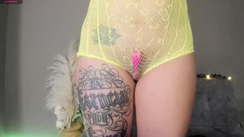 Snapshot of catty_foxx chatting on 10/11/25, 05:50 online show from 10/11/25, 05:50