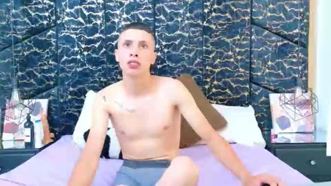 Snapshot of cattyandnicky chatting on 10/02/25, 01:29 CattyANDnicky online show from 10/02/25, 01:29