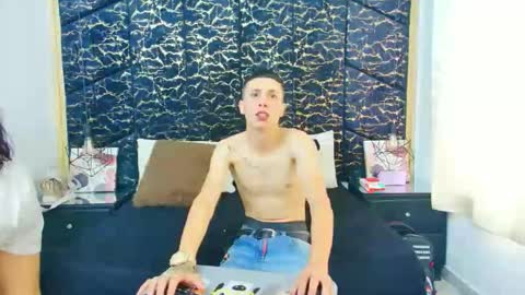 Snapshot of cattyandnicky chatting on 10/20/25, 01:00 CattyANDnicky online show from 10/20/25, 01:00