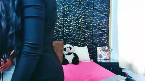 Snapshot of cattyandnicky chatting on 10/24/25, 12:23 CattyANDnicky online show from 10/24/25, 12:23