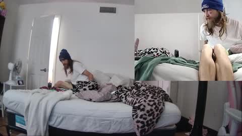 Snapshot of cattywompiscreations chatting on 01/07/25, 06:24 zatbabydaddy online show from 01/07/25, 06:24