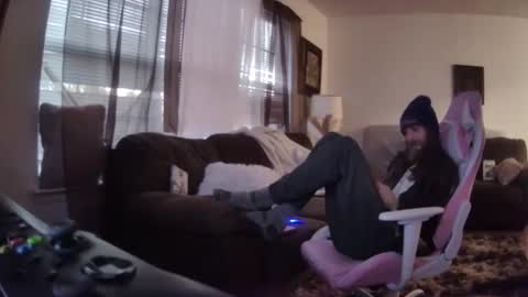 Snapshot of cattywompiscreations chatting on 01/14/25, 01:06 zatbabydaddy online show from 01/14/25, 01:06