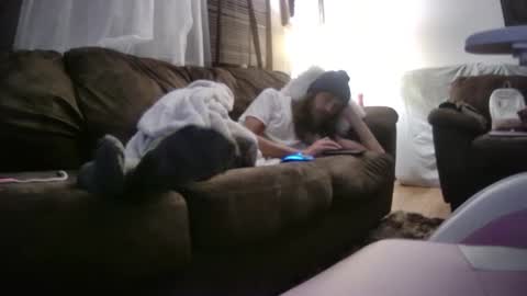 Snapshot of cattywompiscreations chatting on 01/15/25, 01:23 zatbabydaddy online show from 01/15/25, 01:23