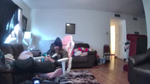 Snapshot of cattywompiscreations chatting on 01/16/25, 02:30 zatbabydaddy online show from 01/16/25, 02:30