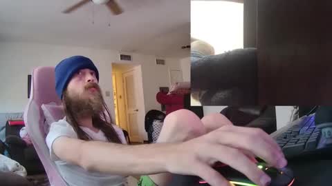 Snapshot of cattywompiscreations chatting on 01/22/25, 05:28 zatbabydaddy online show from 01/22/25, 05:28