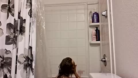 Snapshot of cattywompiscreations chatting on 02/28/25, 04:10 zatbabydaddy online show from 02/28/25, 04:10