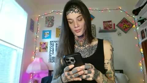 Snapshot of caulkgobbler chatting on 10/30/25, 09:59 alaska online show from 10/30/25, 09:59