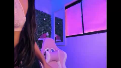 caylin_dolls_ online show from 11/29/25, 06:44