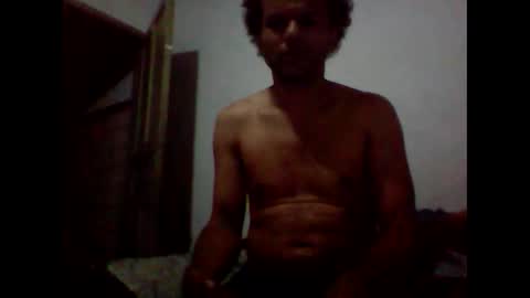 Snapshot of cazalhotbr chatting on 02/02/25, 09:34 hanging out online show from 02/02/25, 09:34