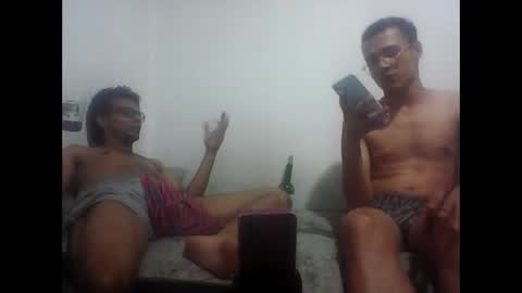 Snapshot of cazalhotbr chatting on 03/03/25, 03:19 hanging out online show from 03/03/25, 03:19