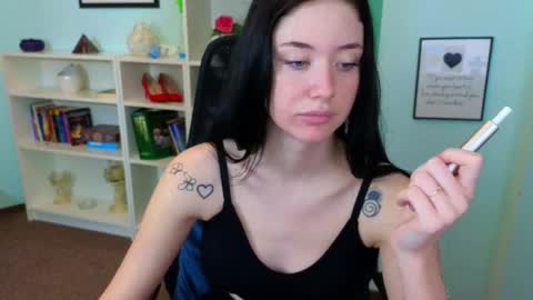 Snapshot of cb_ivanna chatting on 11/17/25, 05:13 Ivanna online show from 11/17/25, 05:13