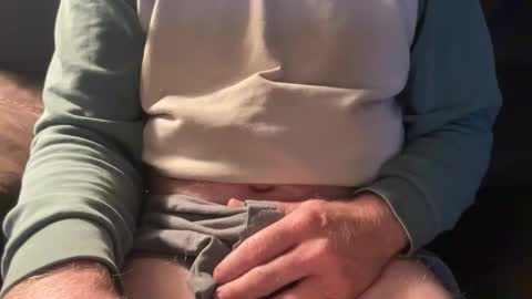 Snapshot of cbjohnjohn chatting on 11/22/25, 07:07 John online show from 11/22/25, 07:07