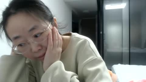 Snapshot of cbz112233 chatting on 02/05/25, 02:37 ANNYANNY online show from 02/05/25, 02:37