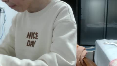 Snapshot of cbz112233 chatting on 02/16/25, 05:26 ANNYANNY online show from 02/16/25, 05:26