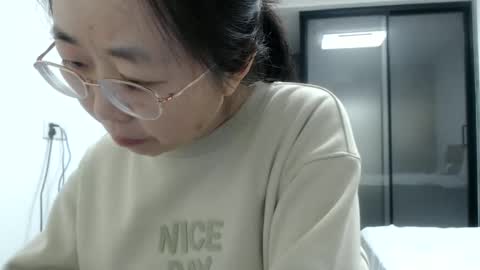 Snapshot of cbz112233 chatting on 02/22/25, 03:25 ANNYANNY online show from 02/22/25, 03:25