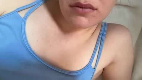 Snapshot of cclavender chatting on 04/08/26, 02:06 Claire online show from 04/08/26, 02:06