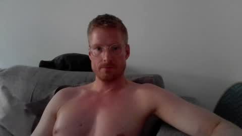 Snapshot of ccloser87 chatting on 06/23/26, 06:39 ccloser87 online show from 06/23/26, 06:39