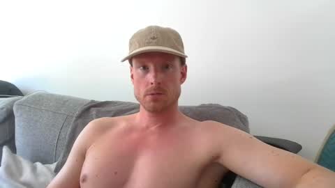 Snapshot of ccloser87 chatting on 07/12/26, 01:24 ccloser87 online show from 07/12/26, 01:24