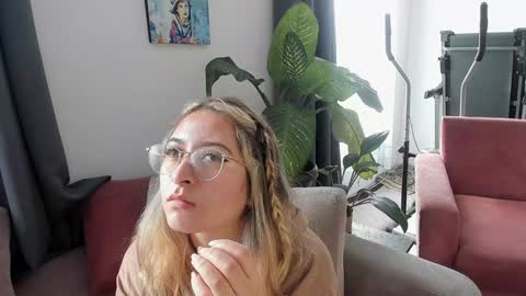 Snapshot of ccuteass chatting on 12/03/24, 03:55 ccuteass online show from 12/03/24, 03:55