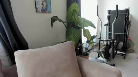 Snapshot of ccuteass chatting on 12/04/24, 02:37 ccuteass online show from 12/04/24, 02:37