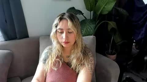 Snapshot of ccuteass chatting on 01/11/25, 06:54 ccuteass online show from 01/11/25, 06:54