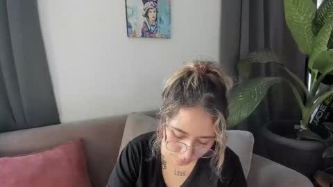 Snapshot of ccuteass chatting on 03/05/25, 07:38 ccuteass online show from 03/05/25, 07:38