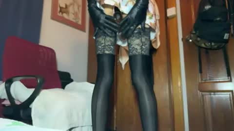 Snapshot of ccxora chatting on 12/17/24, 05:58 ccXora online show from 12/17/24, 05:58