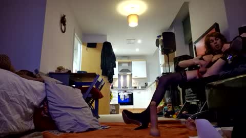 Snapshot of cdleigh1984 chatting on 04/20/26, 12:35 Cdleigh1984 online show from 04/20/26, 12:35