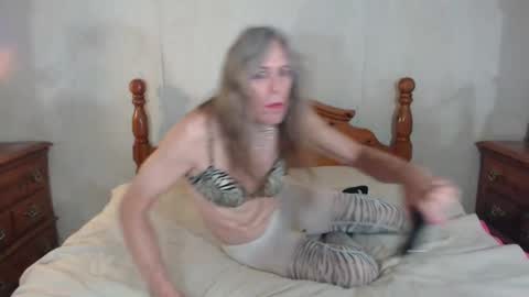 Snapshot of cdsextoy1 chatting on 11/15/25, 10:56 Jackie online show from 11/15/25, 10:56